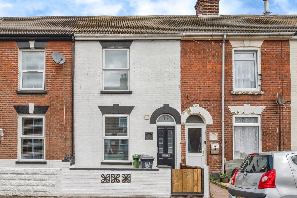 Property photo 2 of 17