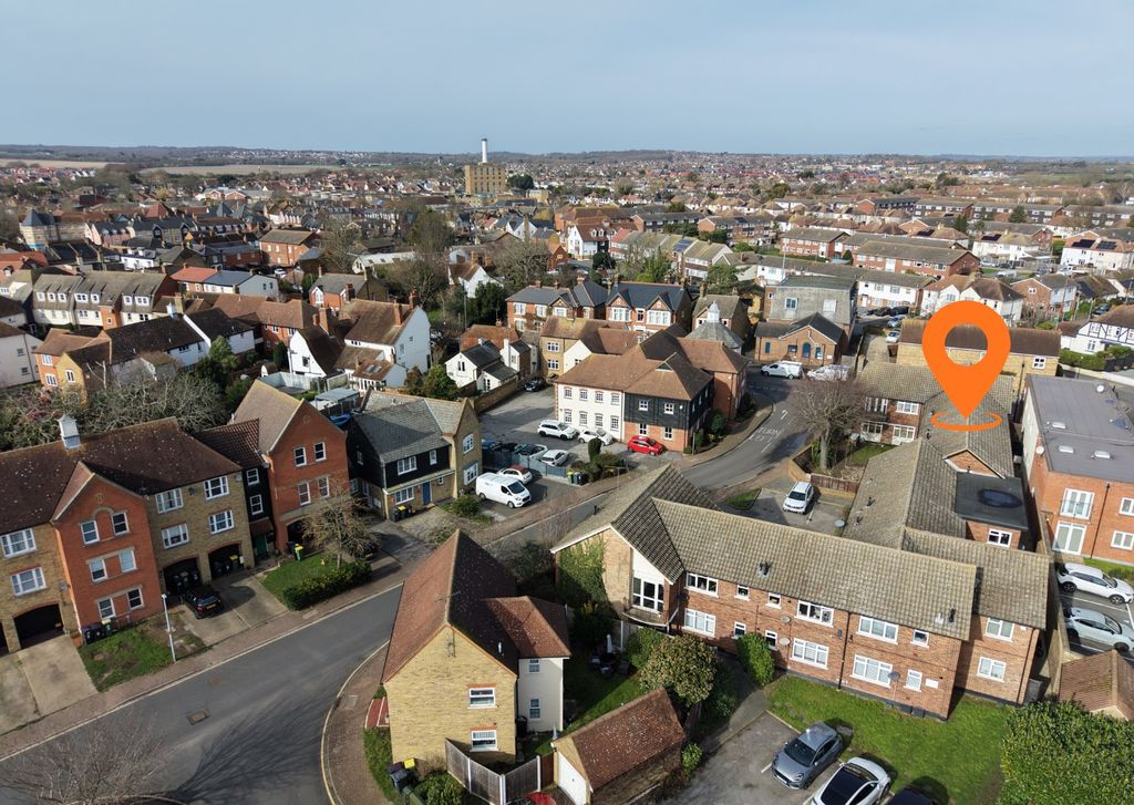 Property photo 2 of 10 4896662