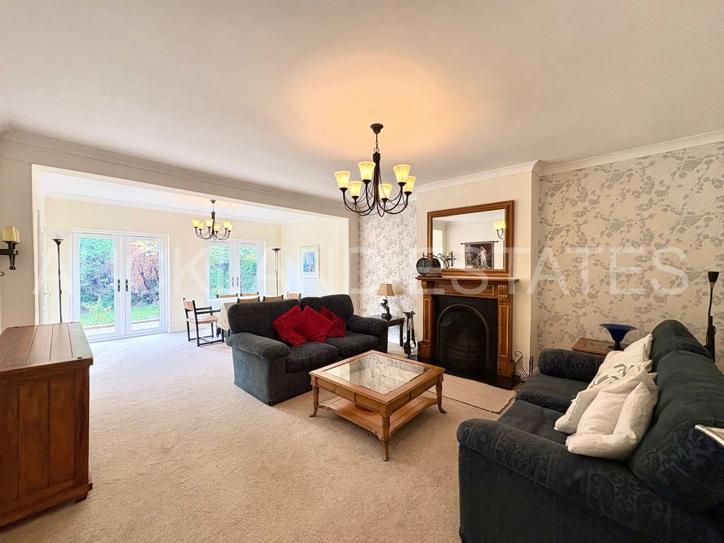 Property photo 2 of 30