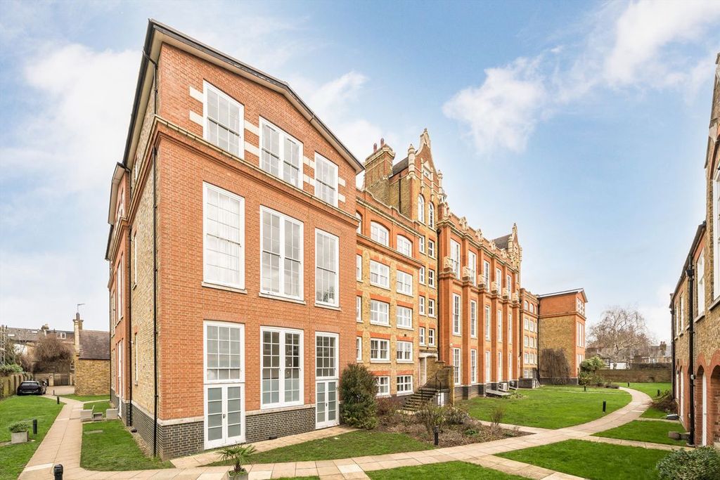 Property photo 1 of 10