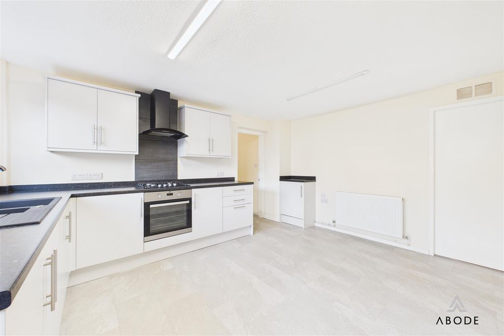 Property photo 3 of 16 Cam02544G0-Pr0333-Still006.Jpg