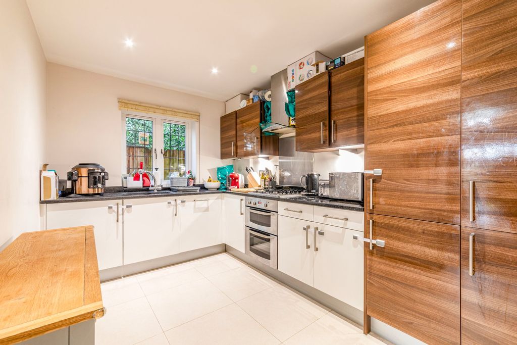 Property photo 3 of 12 Picture No. 18