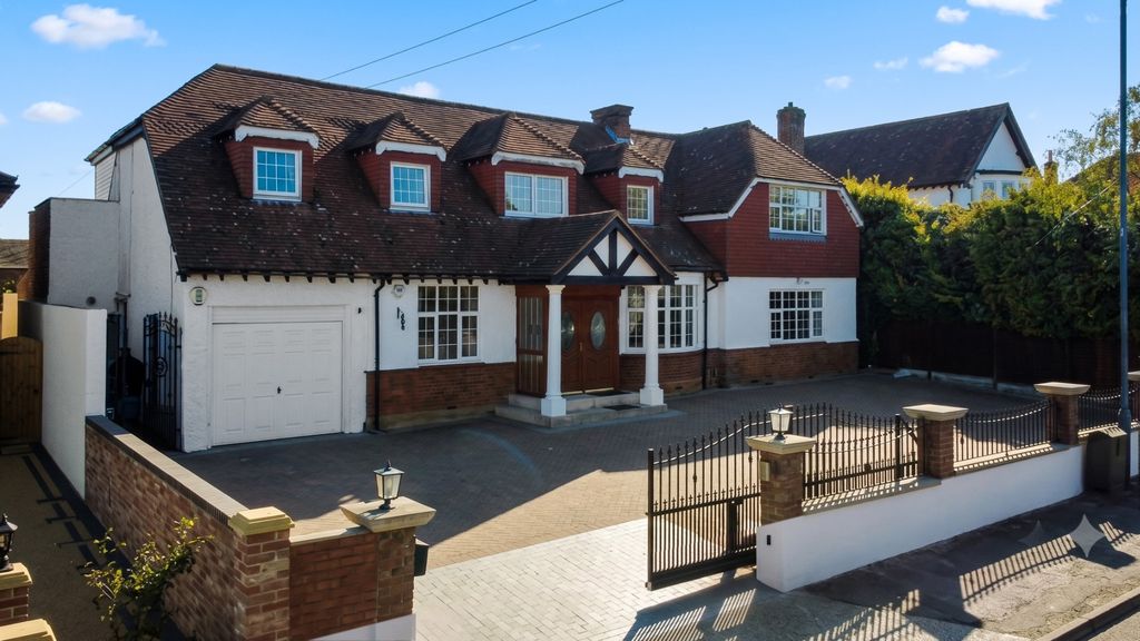 Property photo 1 of 47 5436900