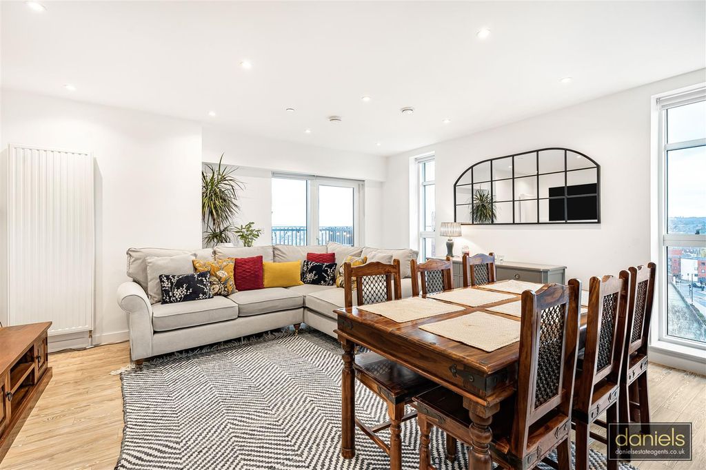 Property photo 2 of 14 14_67397_Watermarked.Jpg