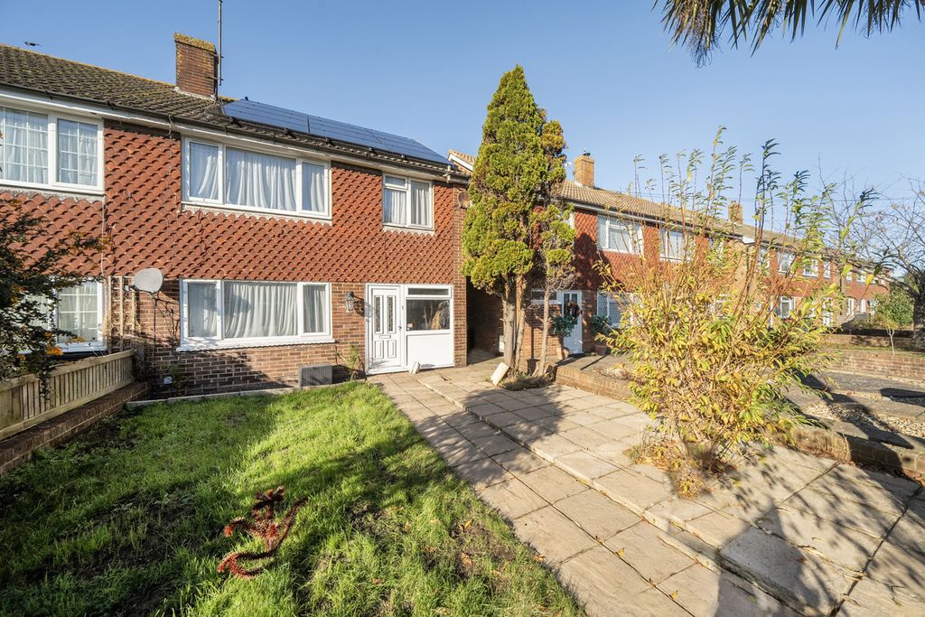 Property photo 1 of 40