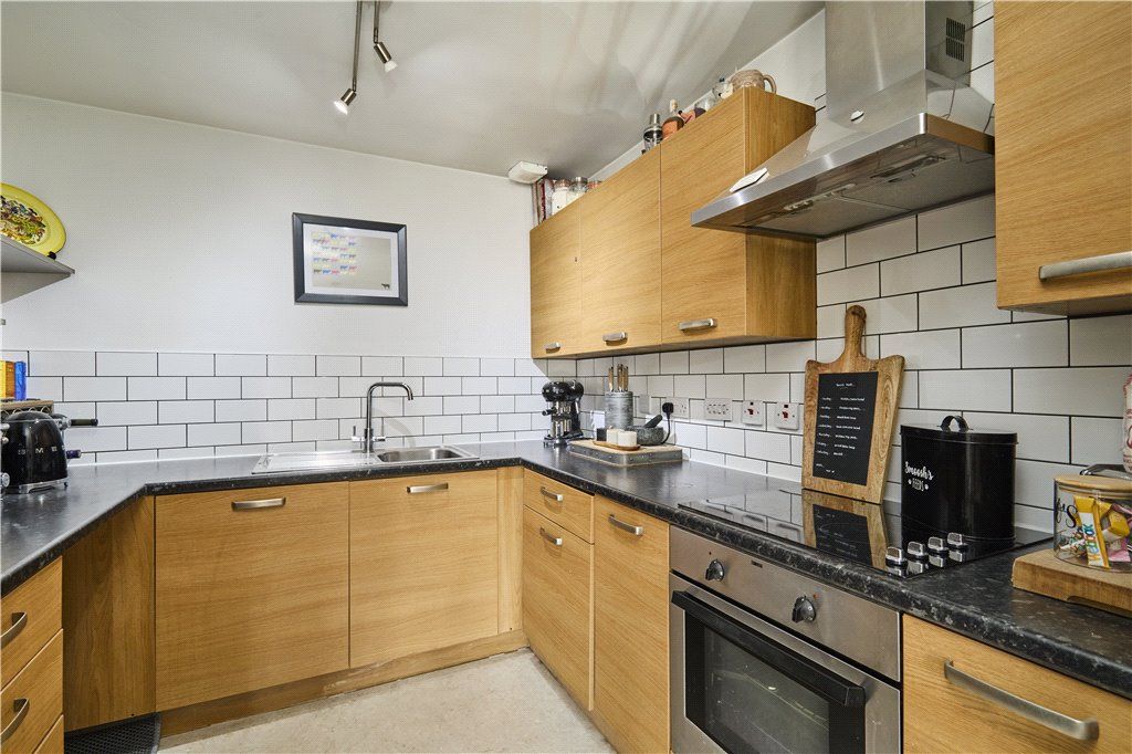 Property photo 3 of 16 Picture No. 12