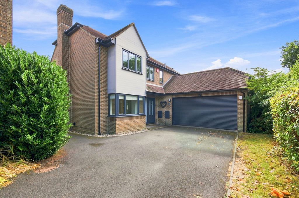 Property photo 1 of 21