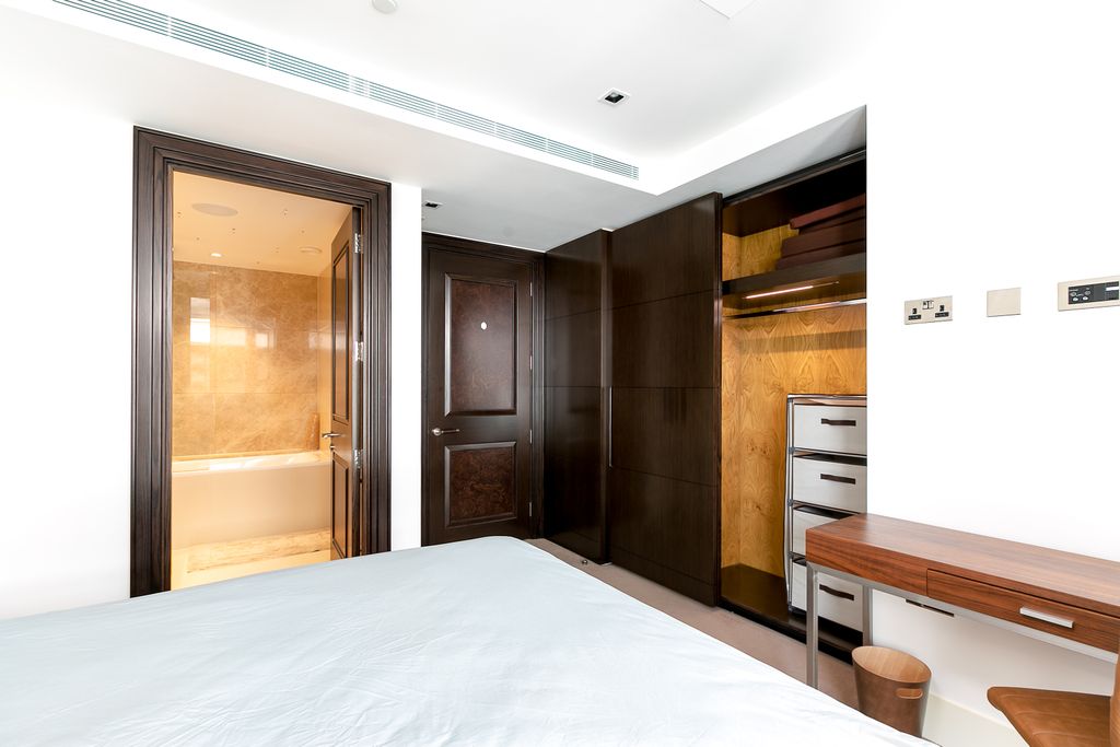 Property photo 3 of 8 Photo