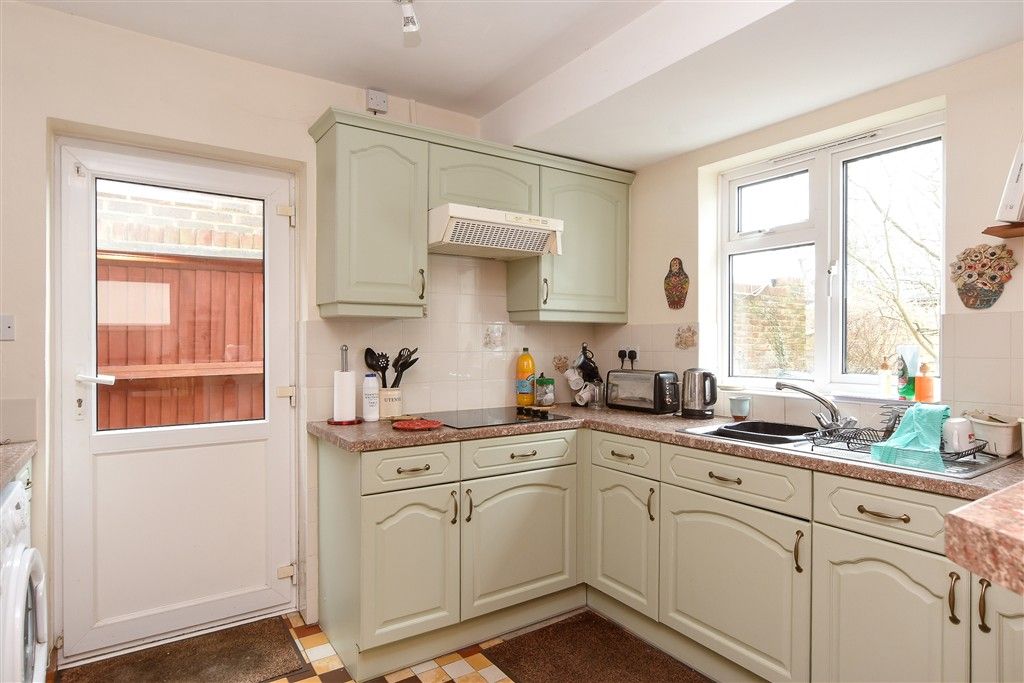 Property photo 3 of 15 Kitchen