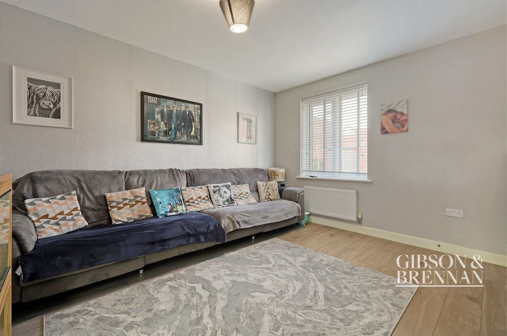 Property photo 3 of 24