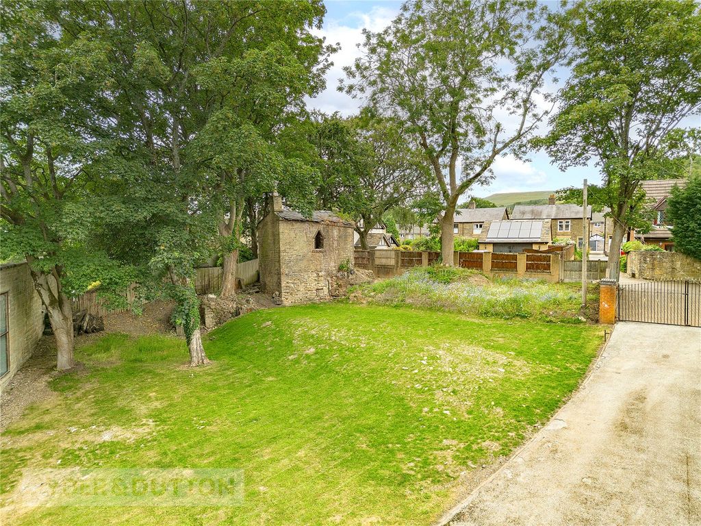Property photo 3 of 39 Garden
