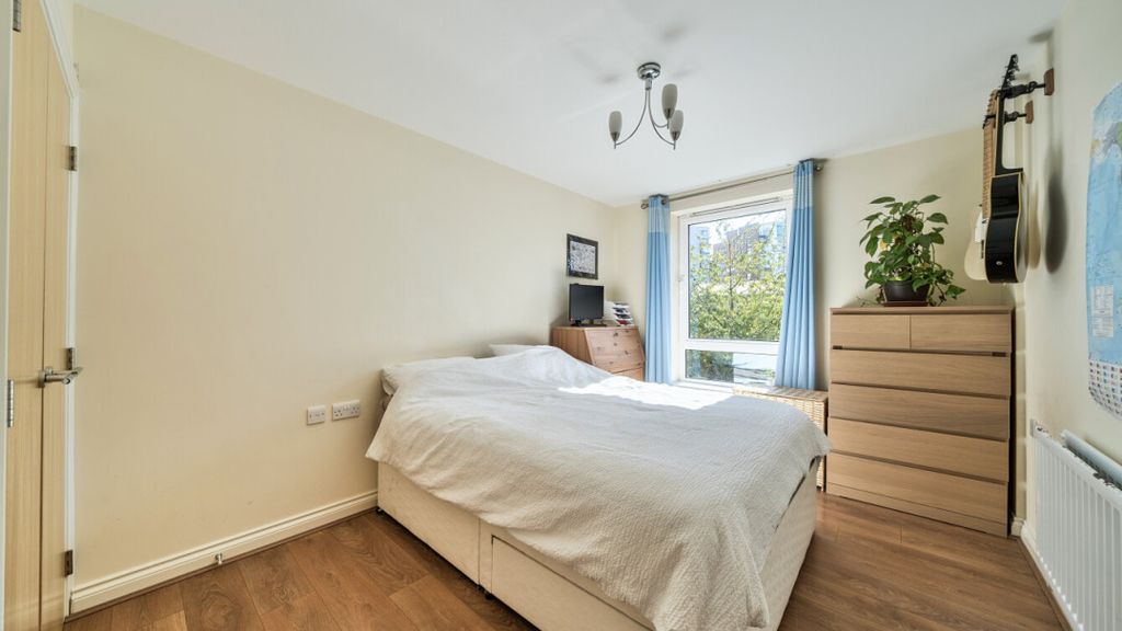 Property photo 3 of 18