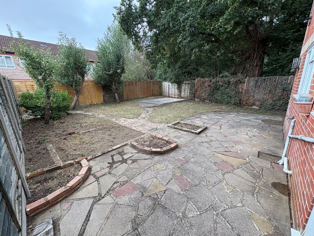 Property photo 2 of 30