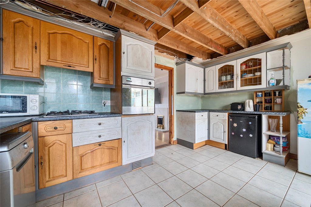 Property photo 3 of 21 Picture No. 13