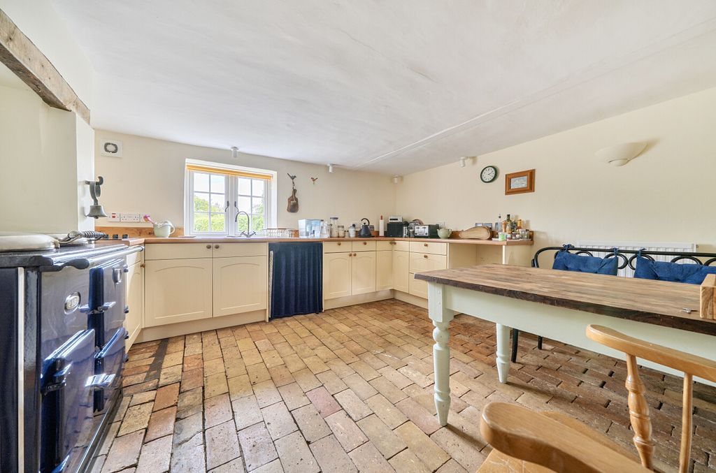 Property photo 3 of 18