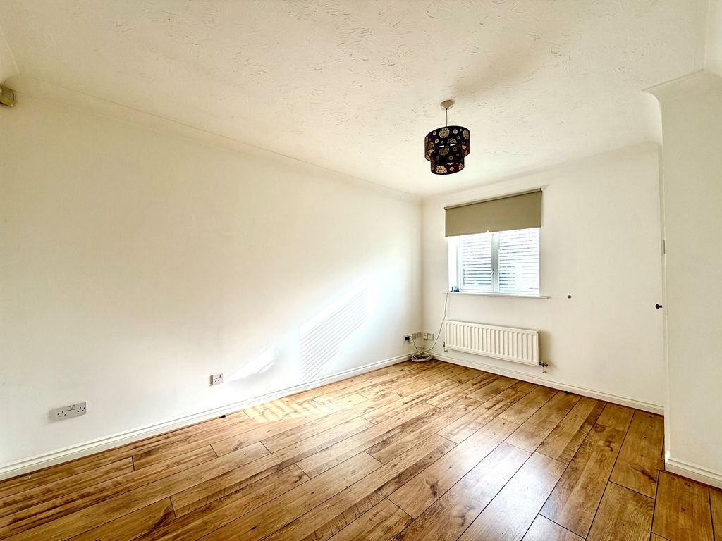 Property photo 2 of 8 Not Specified