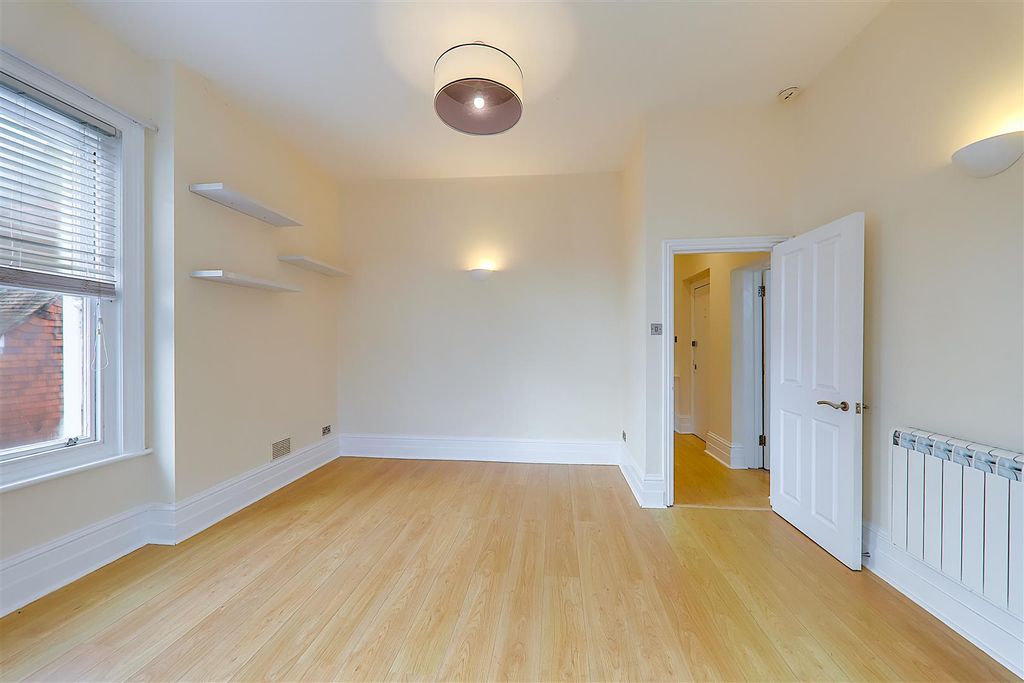 Property photo 3 of 12 Img_8935-Img_8937.Jpg