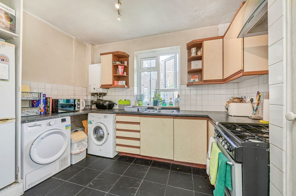 Property photo 2 of 7 Picture No. 05