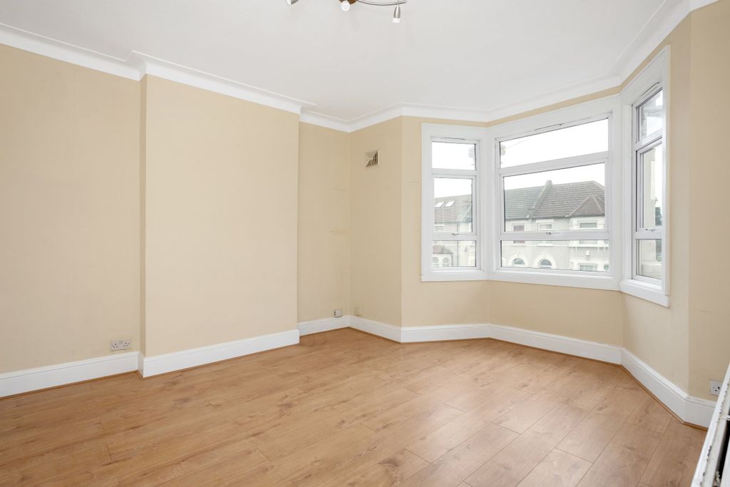 Property photo 2 of 11 Imported Image