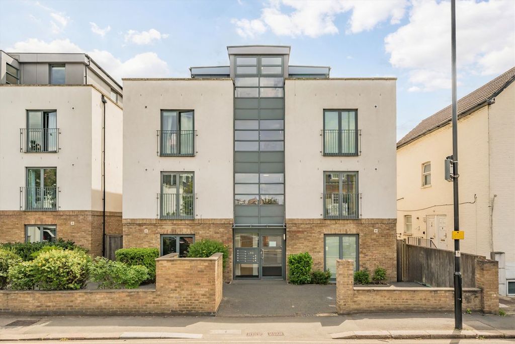 Property photo 1 of 7