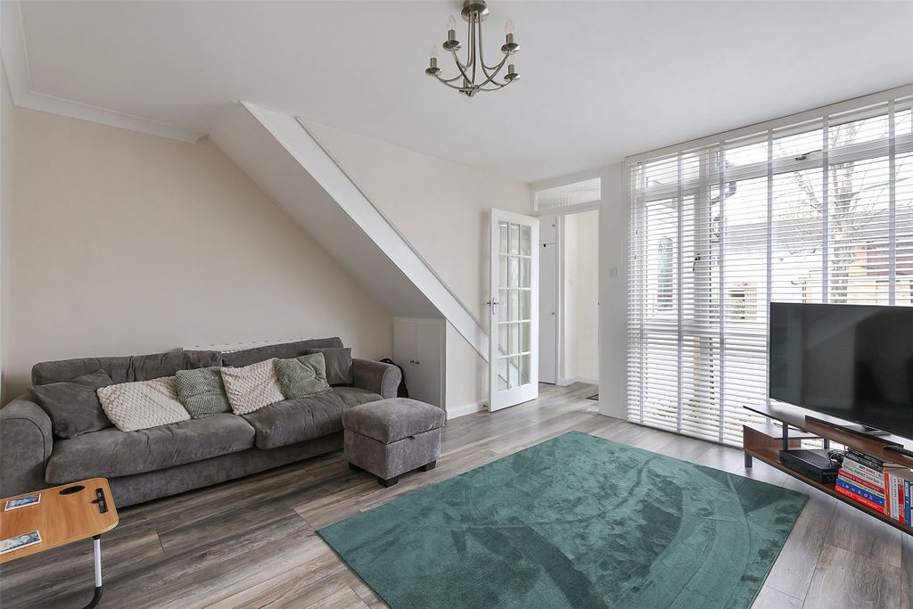 Property photo 2 of 9 Picture No. 27