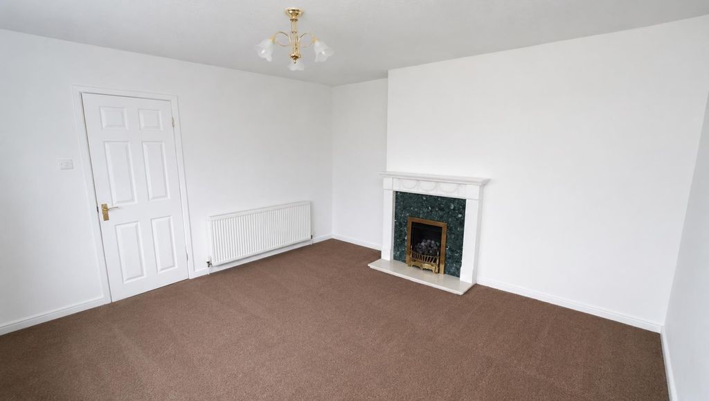 Property photo 2 of 20 Lounge.Png