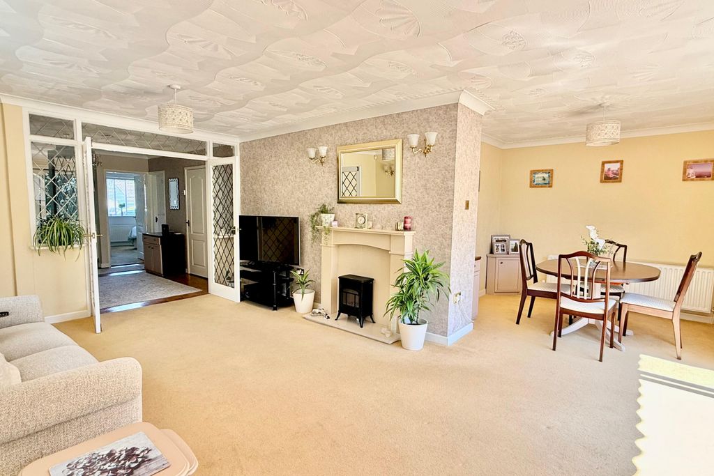 Property photo 2 of 24 Gallery