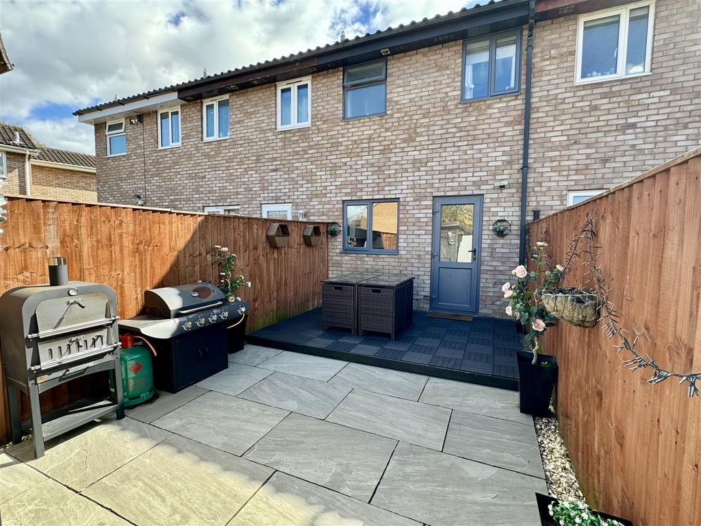 Property photo 2 of 18