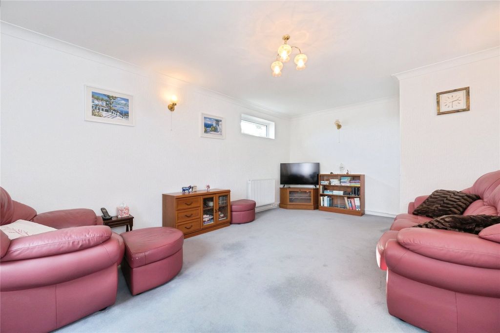 Property photo 3 of 14 Picture No. 25