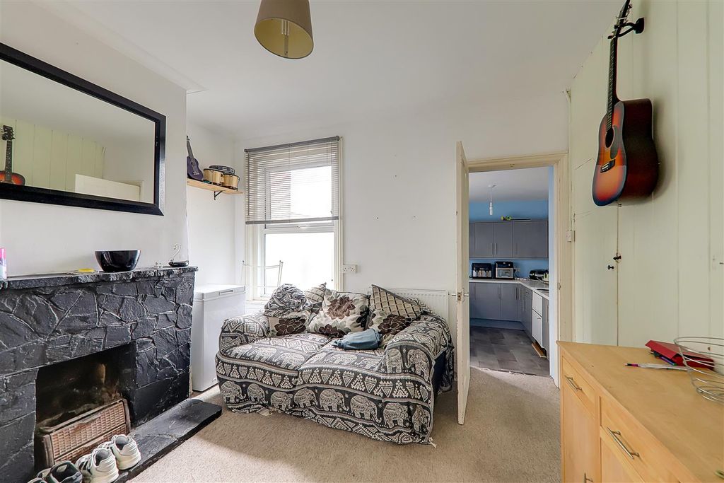 Property photo 3 of 8 Img_5246-Img_5248.Jpg