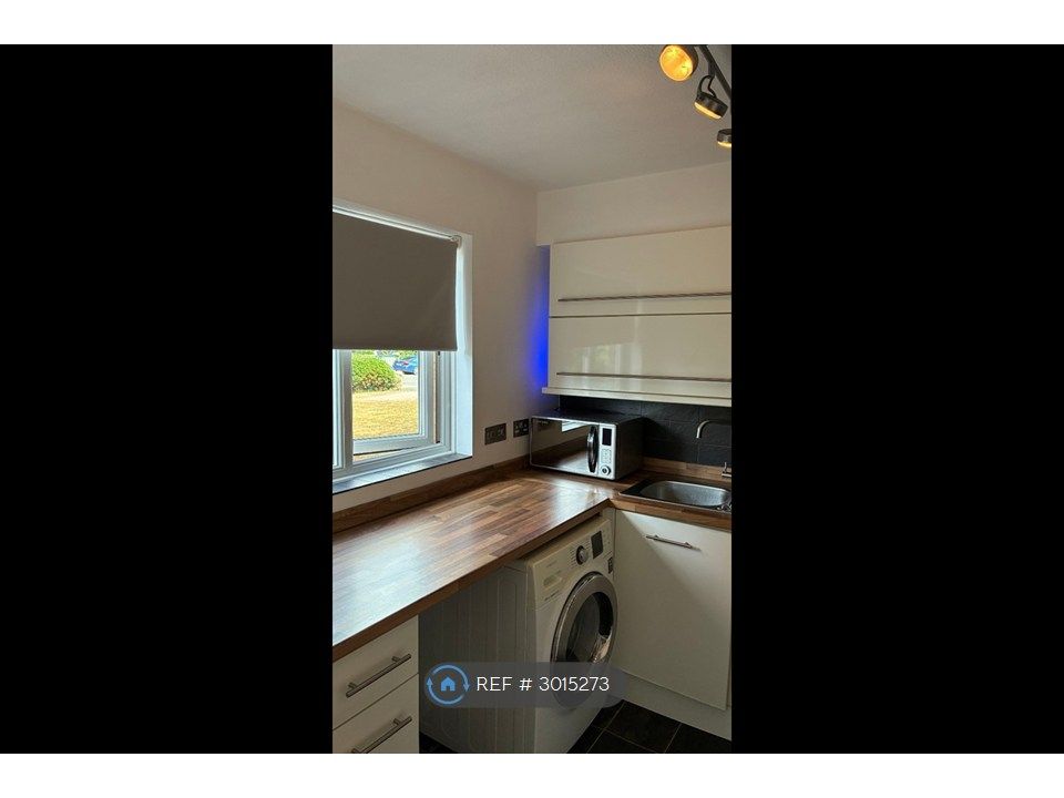 Property photo 3 of 9 Kitchen With Modern Appliances Included