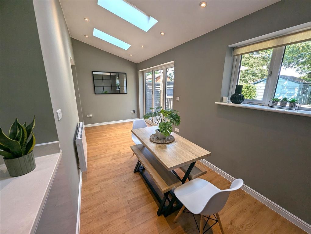 Property photo 3 of 37 Pxl_20250709_132600518.Raw-01.Cover.Jpg