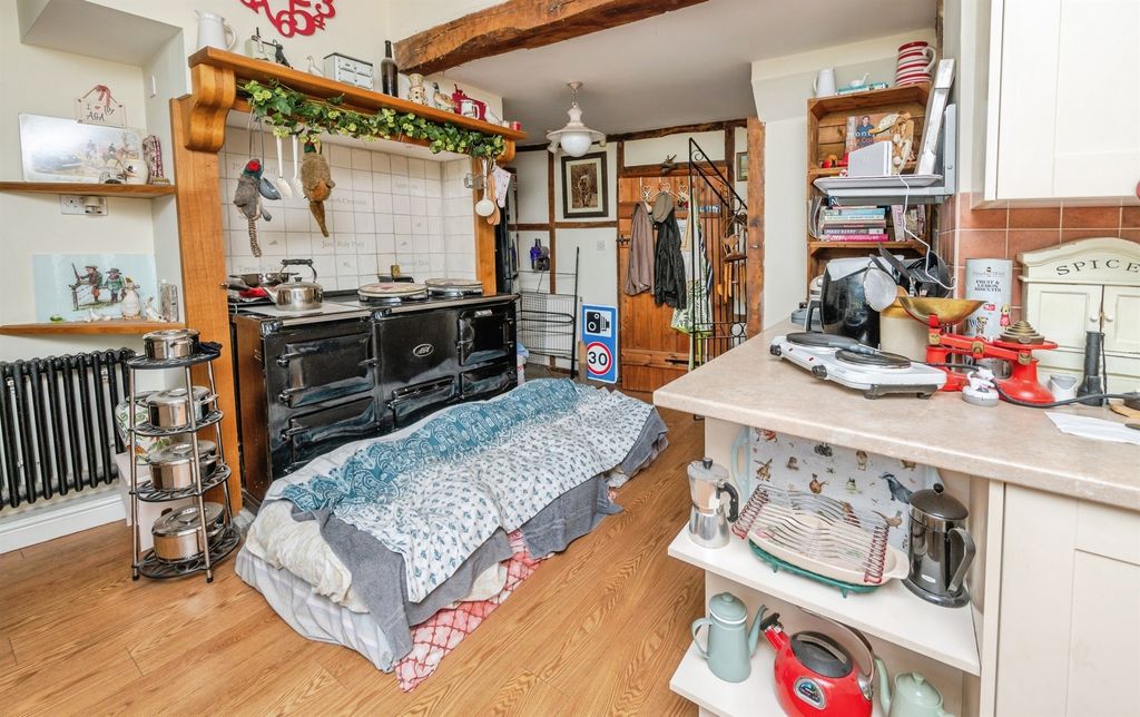 Property photo 2 of 17