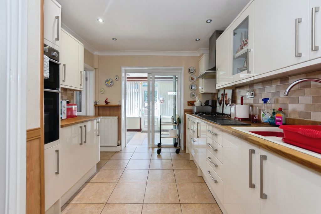 Property photo 3 of 21 Pbox-Img.Jpg