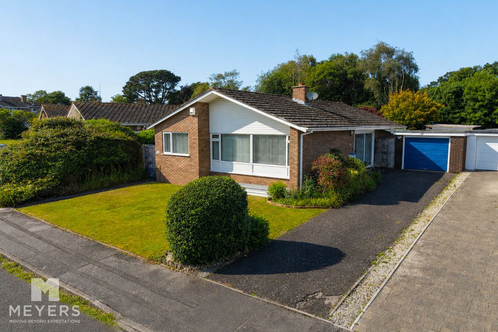 Property photo 1 of 34