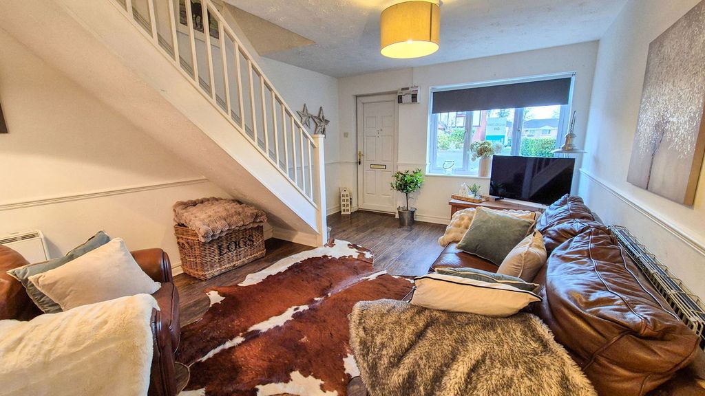 Property photo 3 of 12