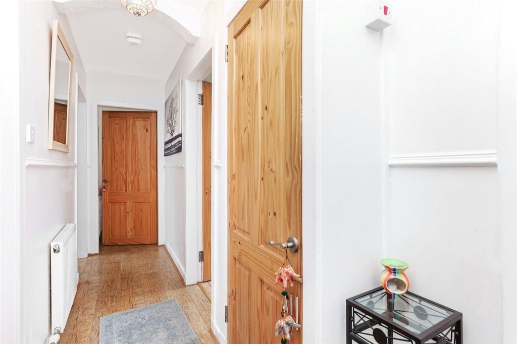 Property photo 2 of 15 Picture No. 16