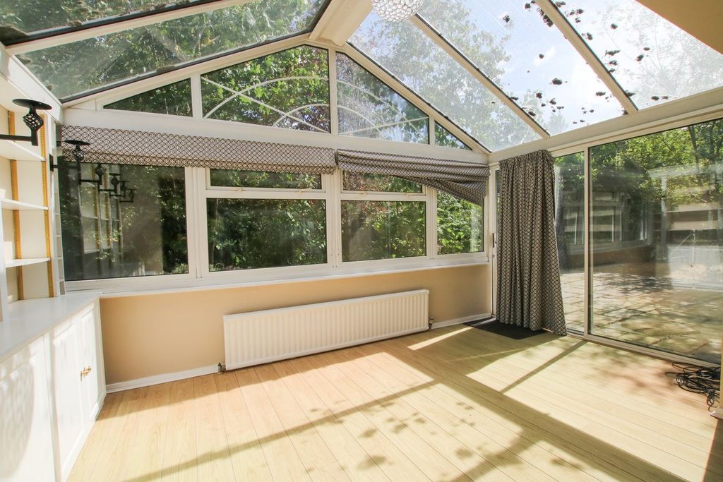 Property photo 3 of 21