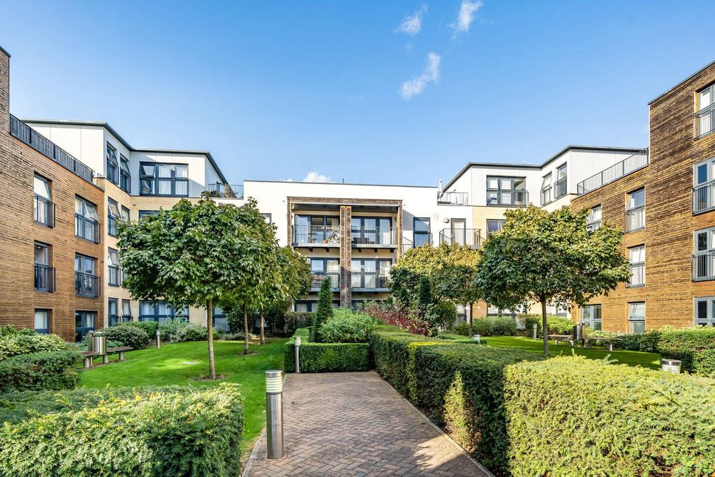 Property photo 3 of 8