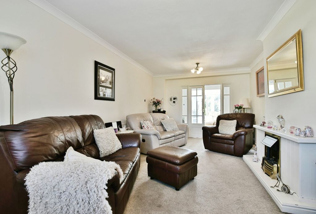 Property photo 2 of 15 Pbox-Img.Jpg