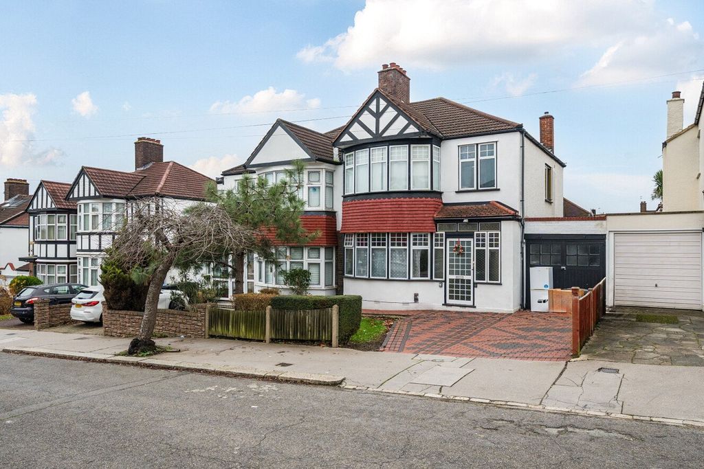 Property photo 1 of 11 Picture No. 24