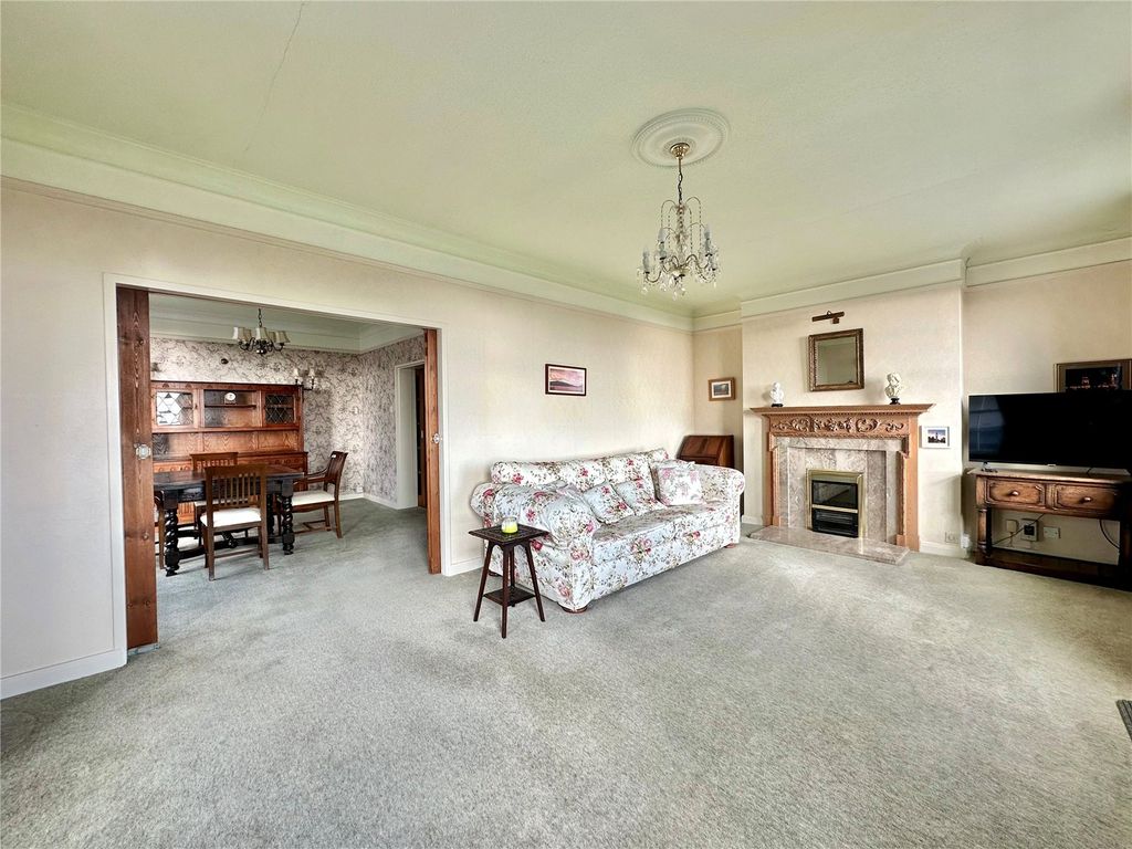 Property photo 2 of 15 Picture No. 35