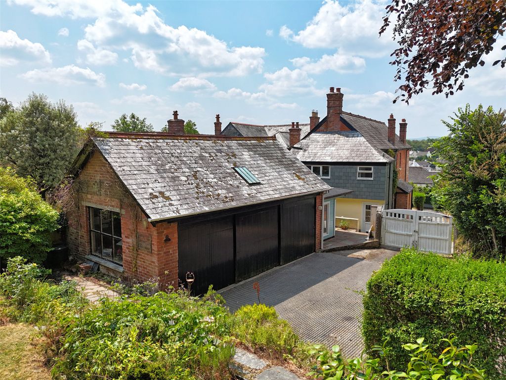 Property photo 3 of 24 3 - Picture No. 03