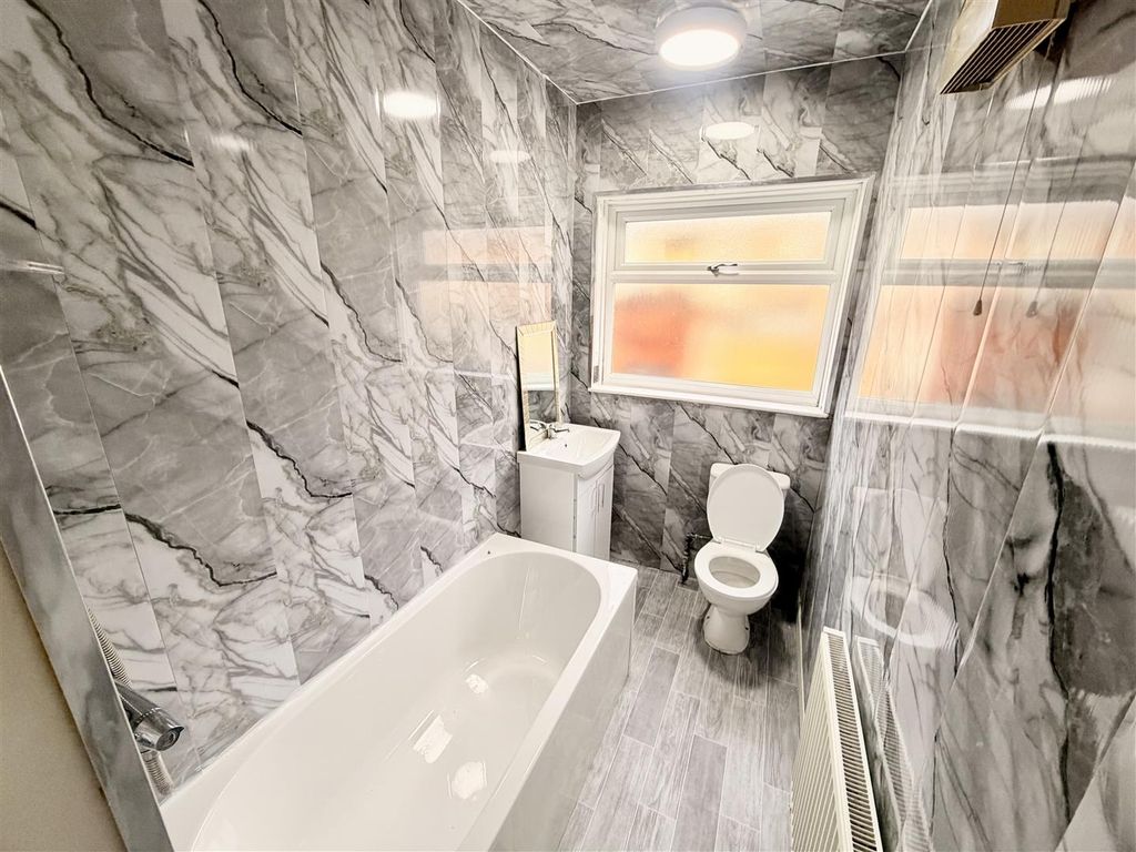 Property photo 3 of 8 Tempimageatvvlr.Jpg