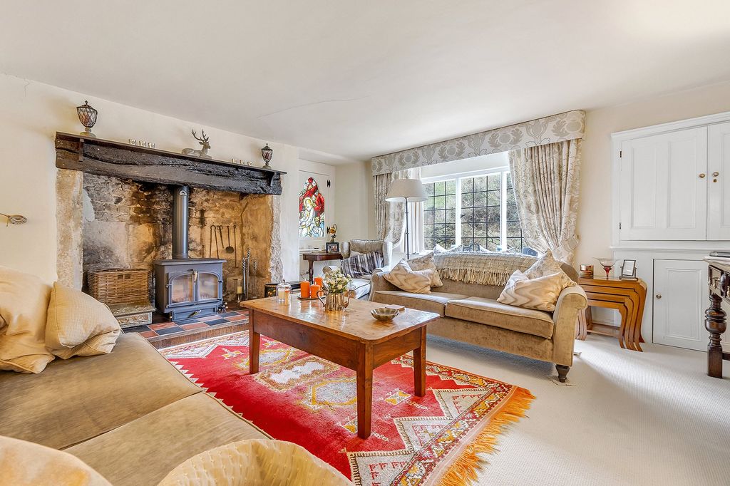 Property photo 2 of 33 Picture No. 54