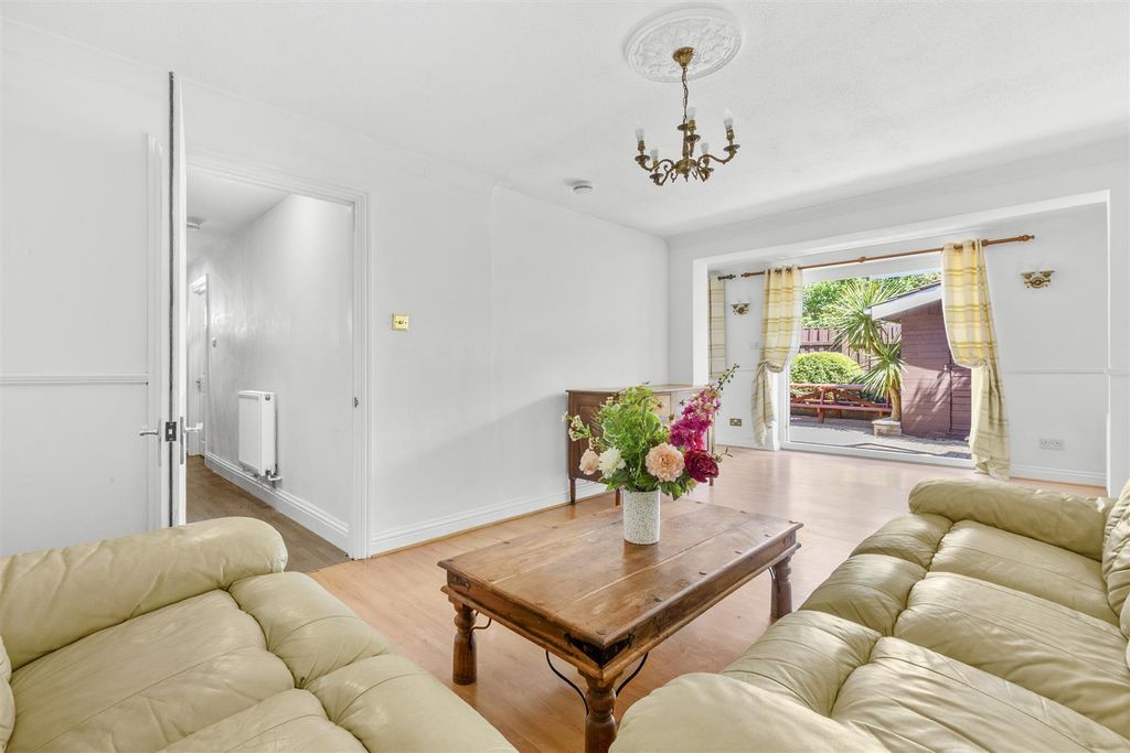 Property photo 3 of 12 Sitting Room