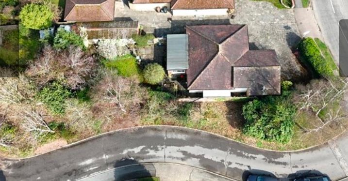 Property photo 2 of 3 Photo 4