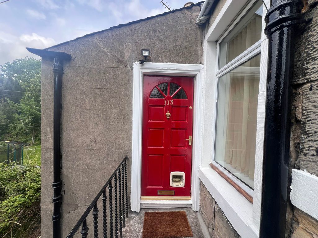 Property photo 1 of 9 Entrance