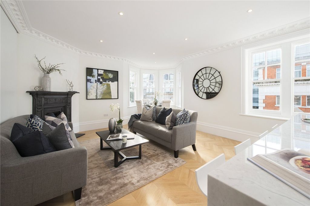 Property photo 3 of 9 A085i00000L941Zaar_Lgo220379_05.Jpg