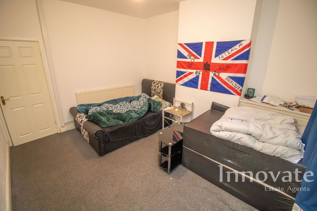 Property photo 3 of 7 Photo 9